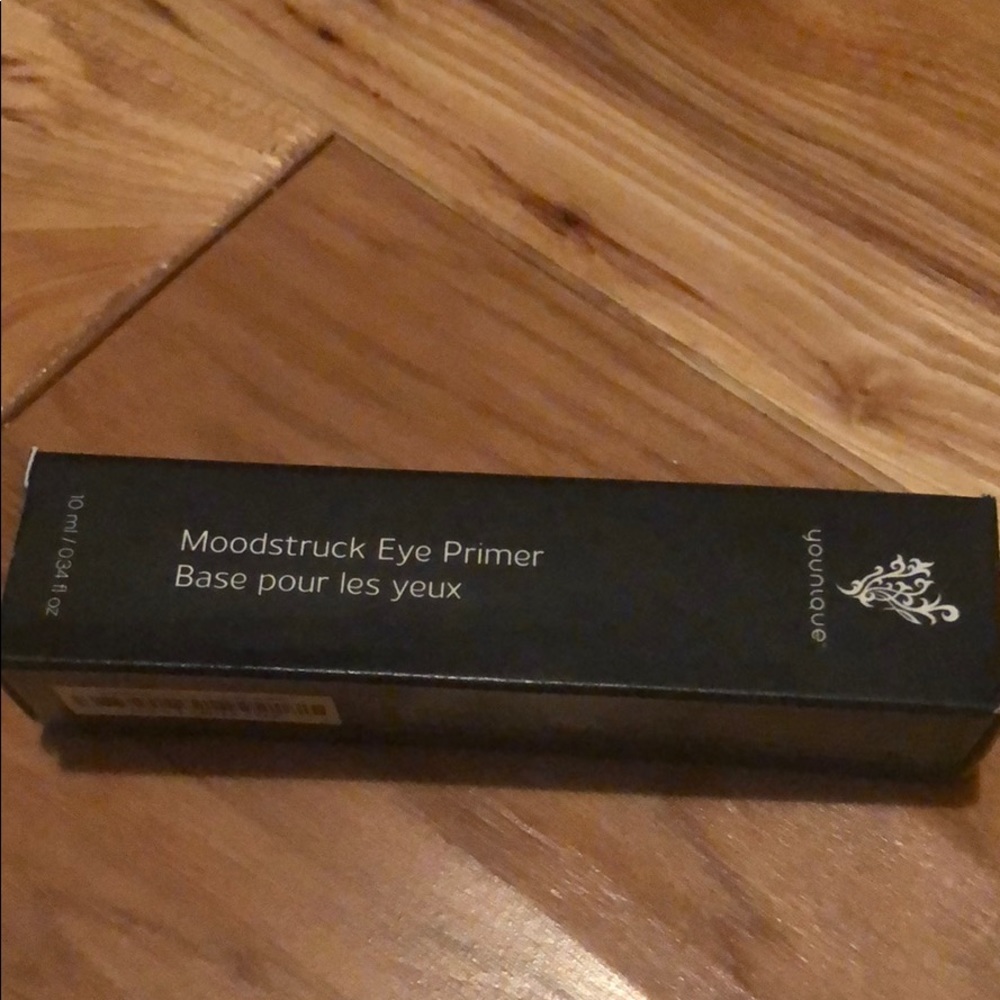 Younique eye primer